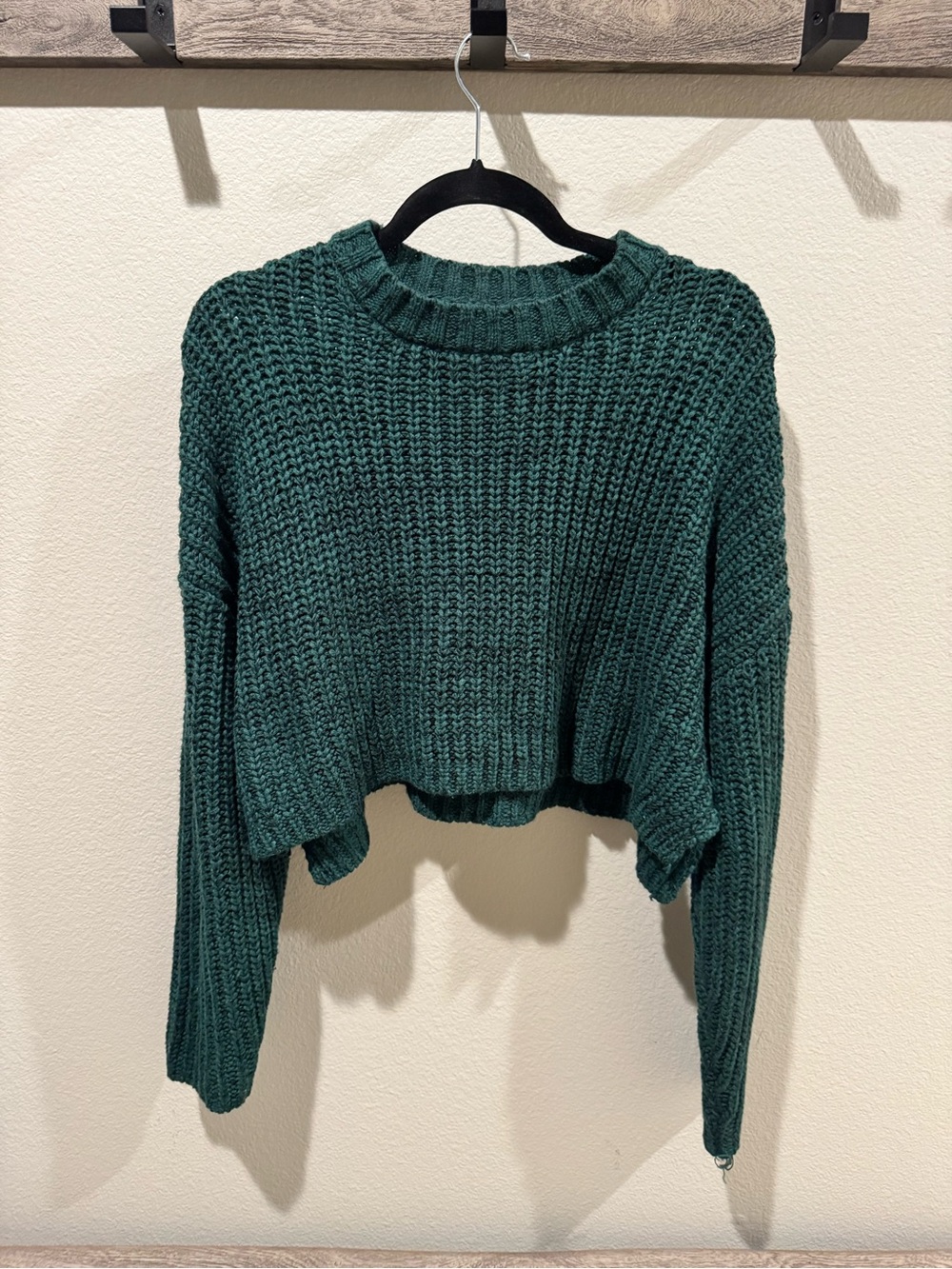 Forever 21 Green Crop Knit Sweater - Picture 2 of 5